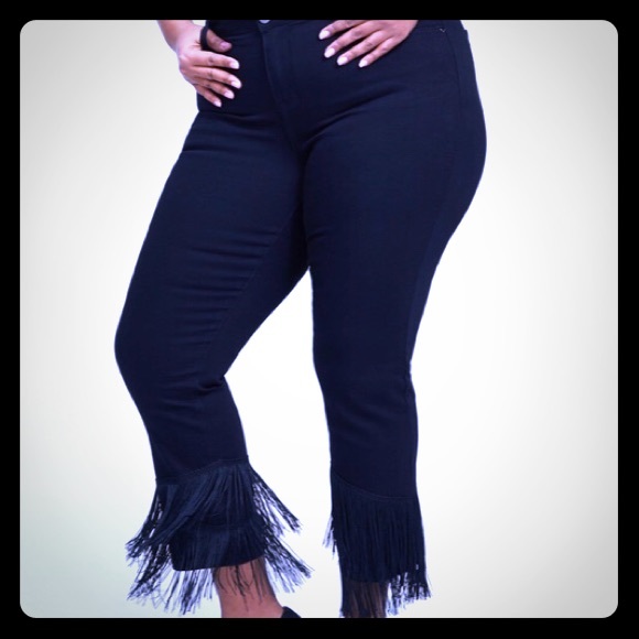 plus size frayed bottom jeans